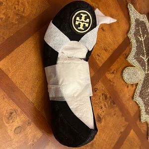 Tory Burch BRAND NEW Caroline Flats